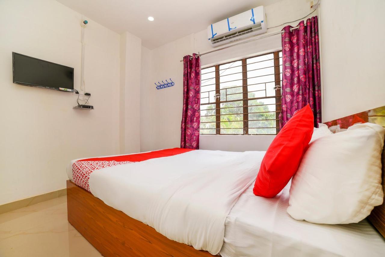Oyo 40893 Hotel Lotus Guwahati Dış mekan fotoğraf
