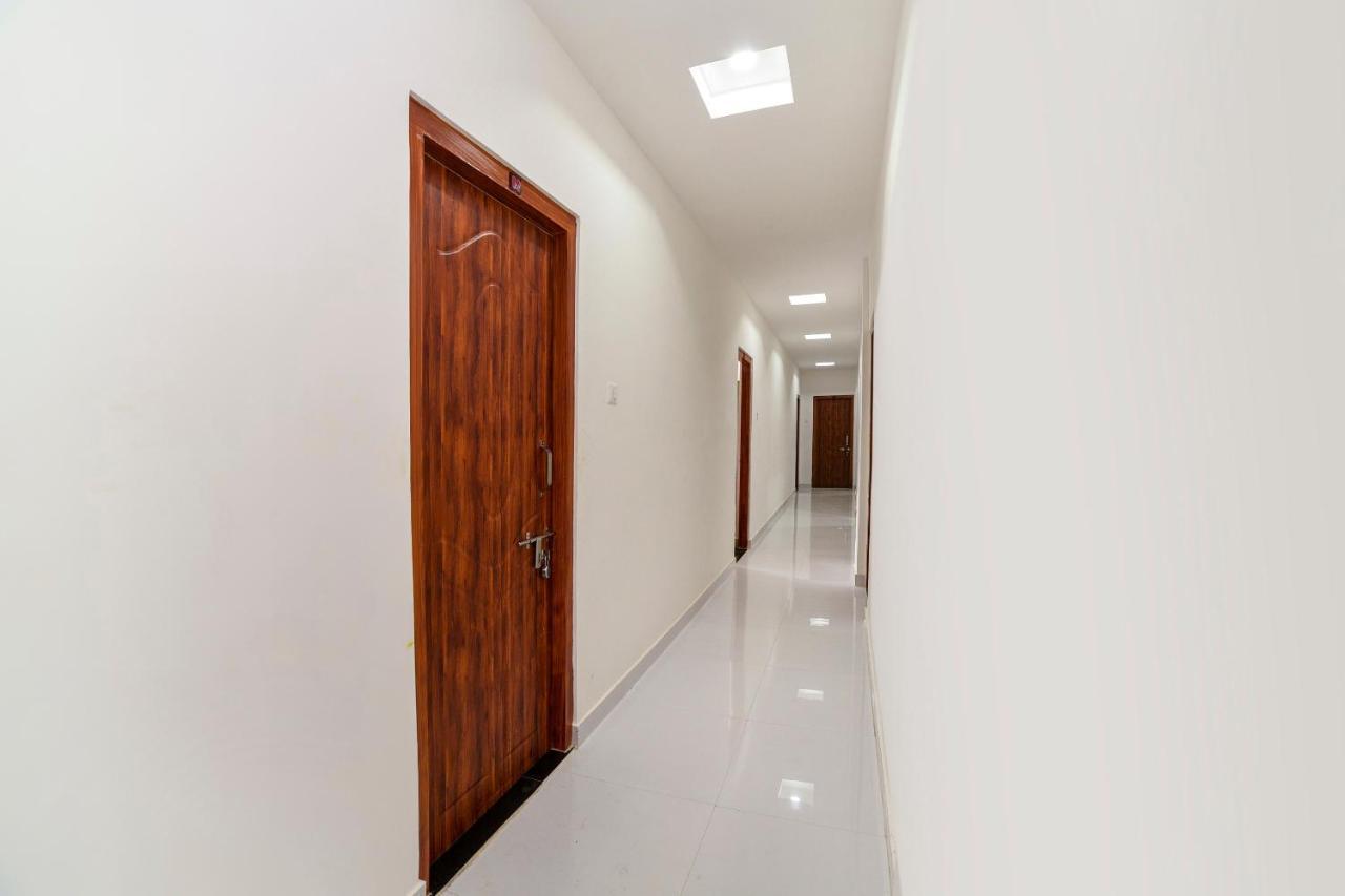 Oyo 40893 Hotel Lotus Guwahati Dış mekan fotoğraf