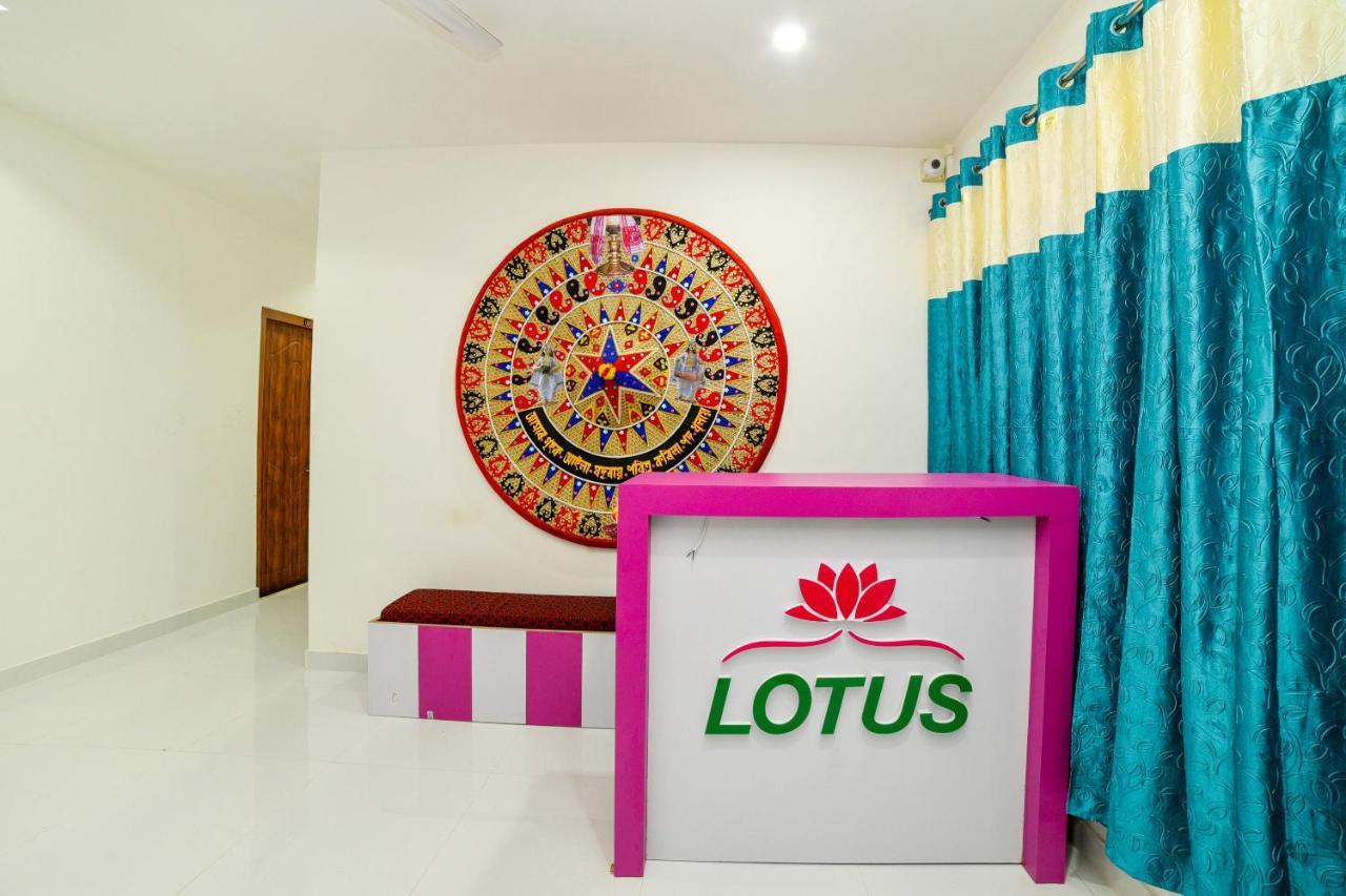 Oyo 40893 Hotel Lotus Guwahati Dış mekan fotoğraf