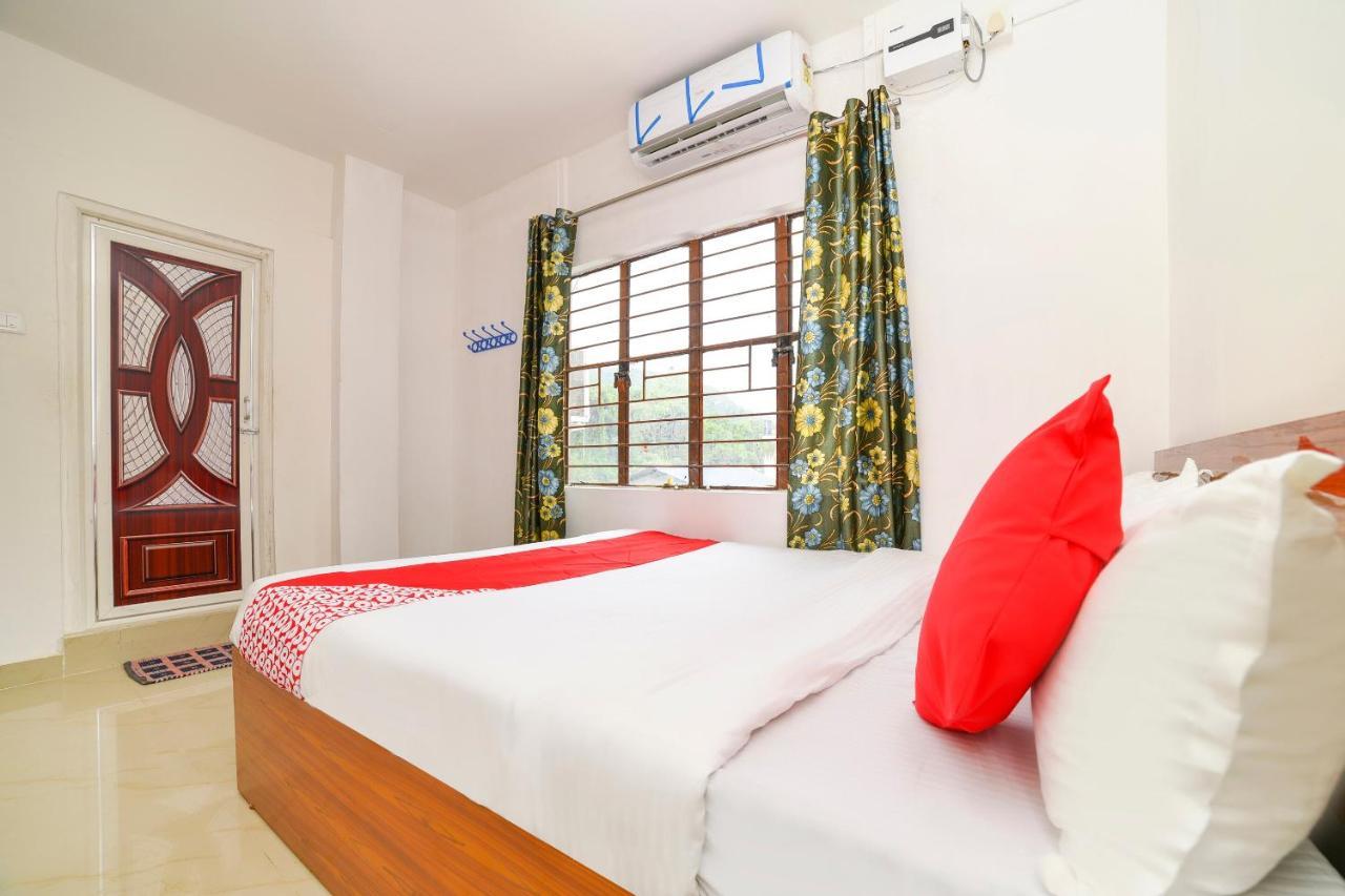Oyo 40893 Hotel Lotus Guwahati Dış mekan fotoğraf