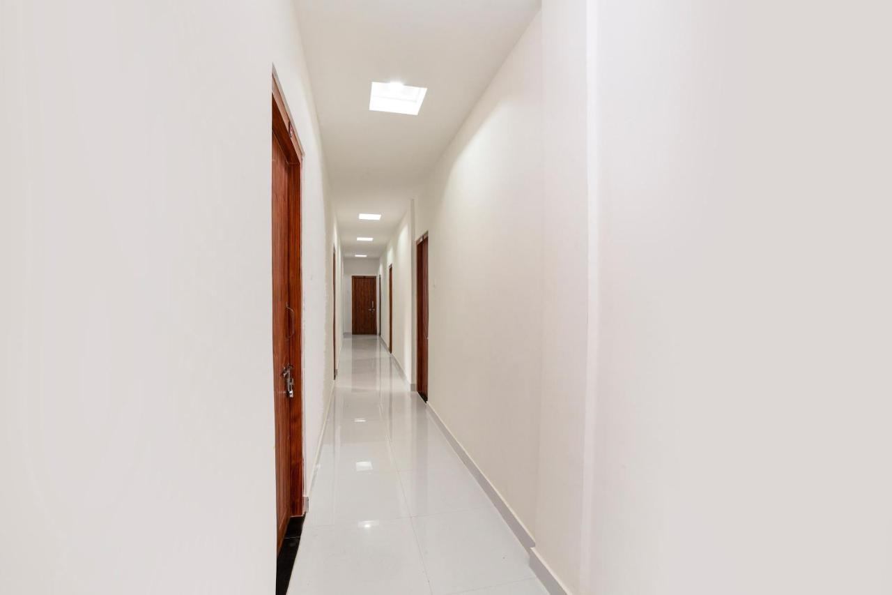 Oyo 40893 Hotel Lotus Guwahati Dış mekan fotoğraf