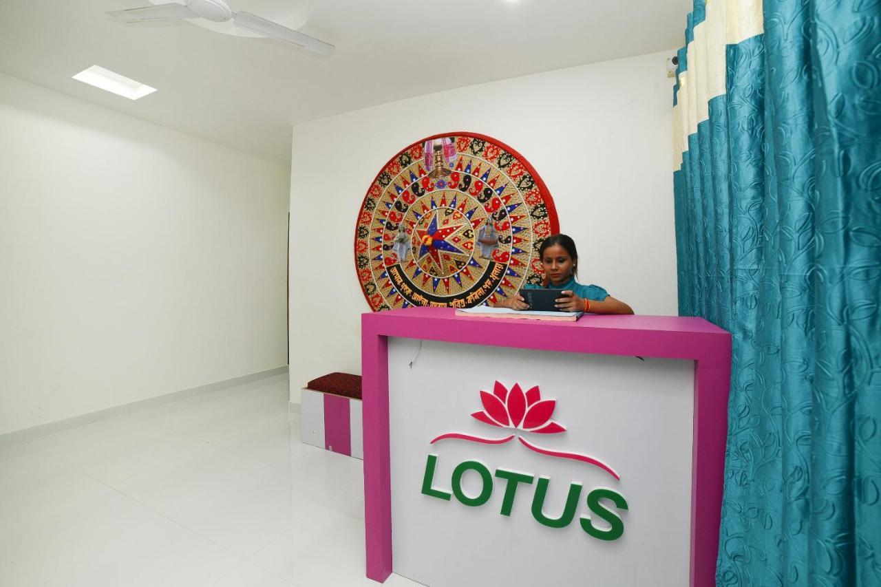 Oyo 40893 Hotel Lotus Guwahati Dış mekan fotoğraf