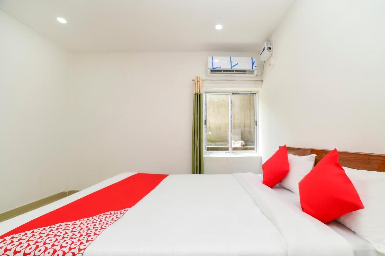 Oyo 40893 Hotel Lotus Guwahati Dış mekan fotoğraf